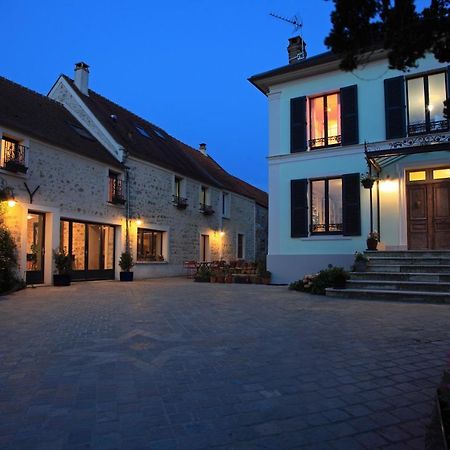 Maison d'hôtes LES RAINETTES Breuillet  Exterior foto